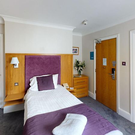 The Chequers Hotel Newbury  Dış mekan fotoğraf
