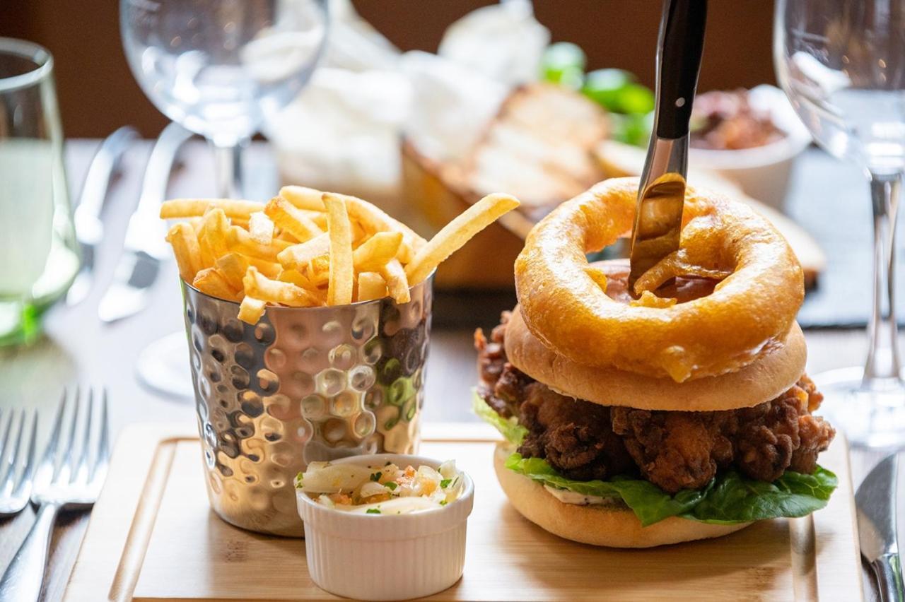 The Chequers Hotel Newbury  Dış mekan fotoğraf