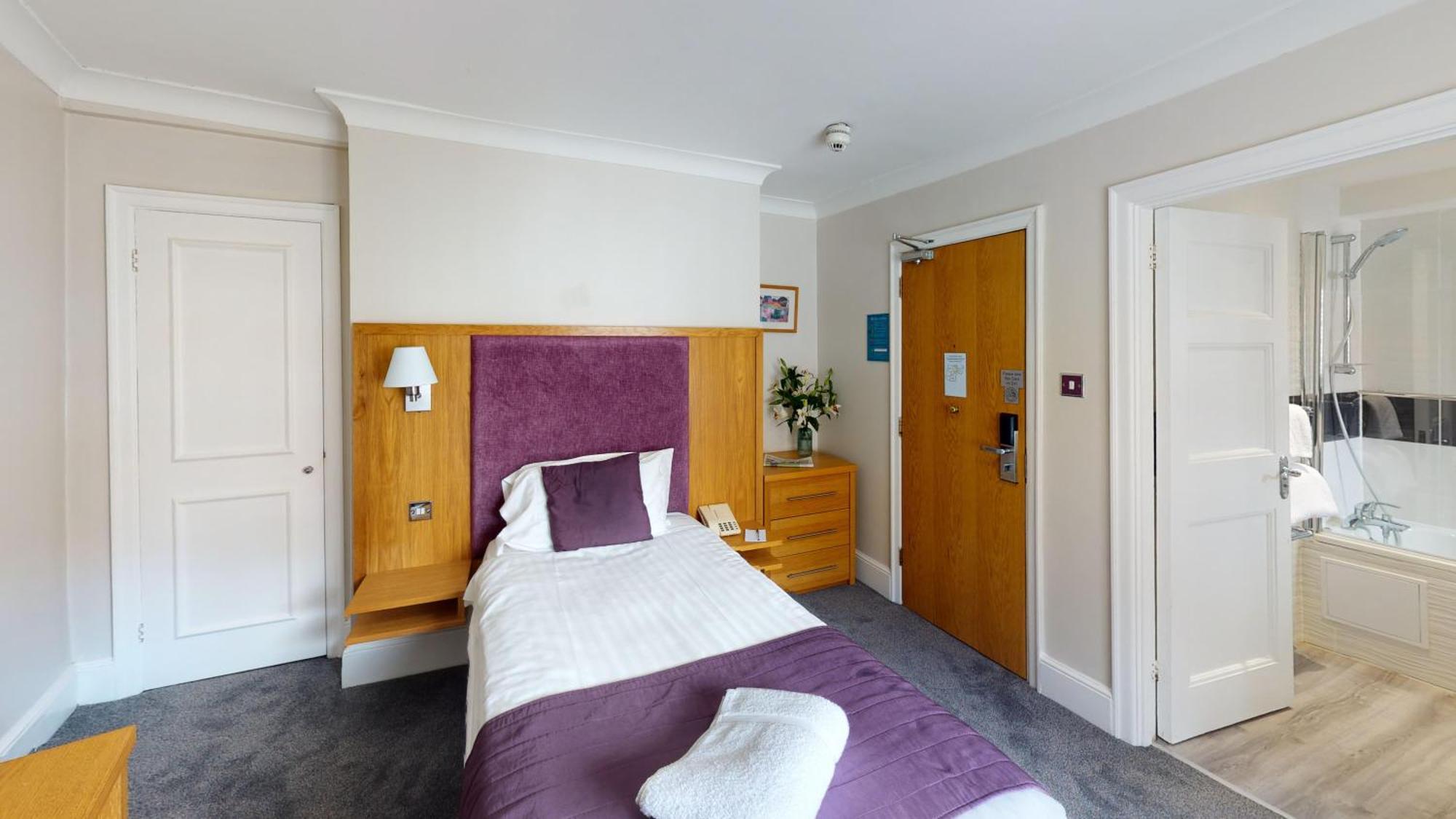 The Chequers Hotel Newbury  Dış mekan fotoğraf