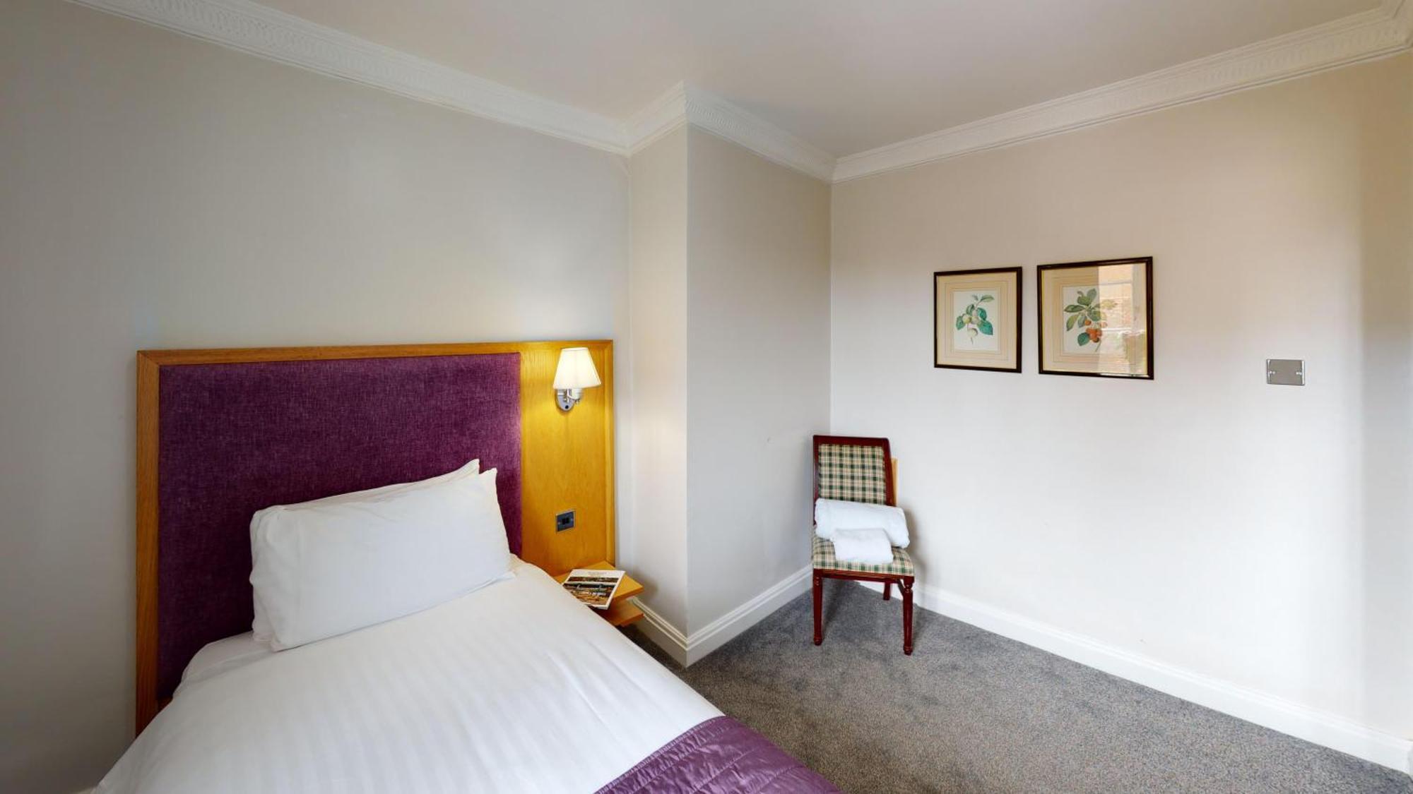 The Chequers Hotel Newbury  Dış mekan fotoğraf