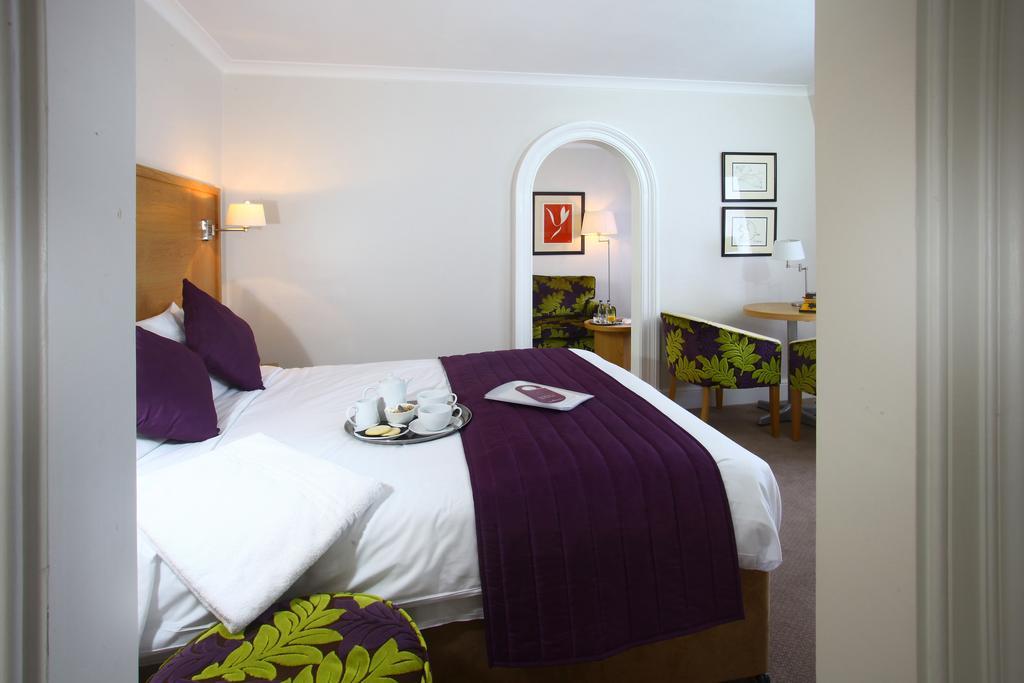The Chequers Hotel Newbury  Dış mekan fotoğraf